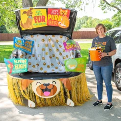 God Cares Fur You Trunk-Or-Treat Decorating Kit - 8 Pc.