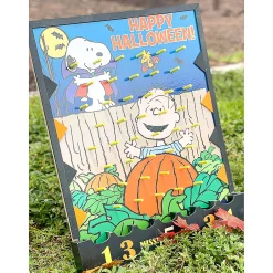 Peanuts® Halloween Disc Drop Game